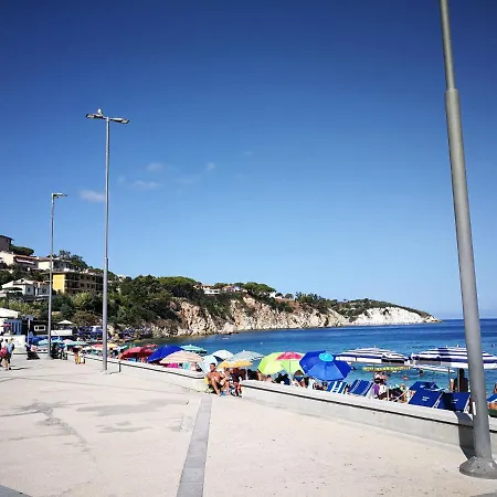 Acquazzurra Apartment *