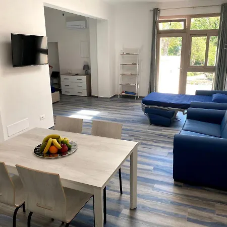 Acquazzurra Apartment